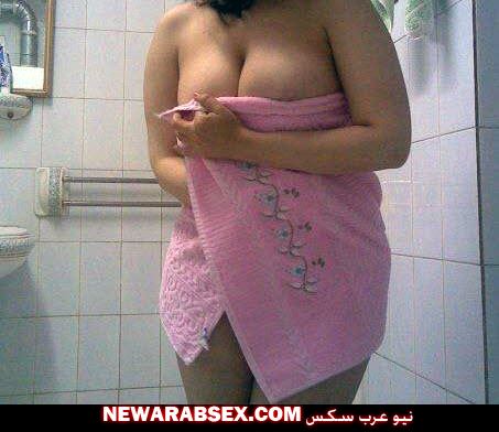 مصرية بالفوطة في الحمام